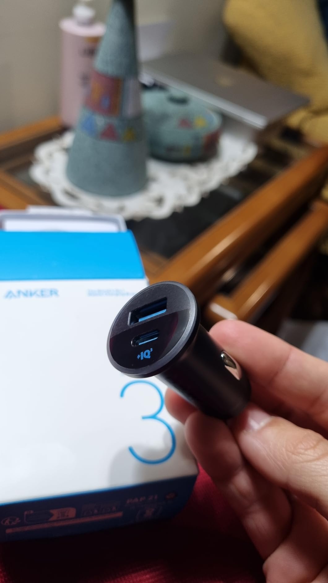 Solides Autoladegerät
