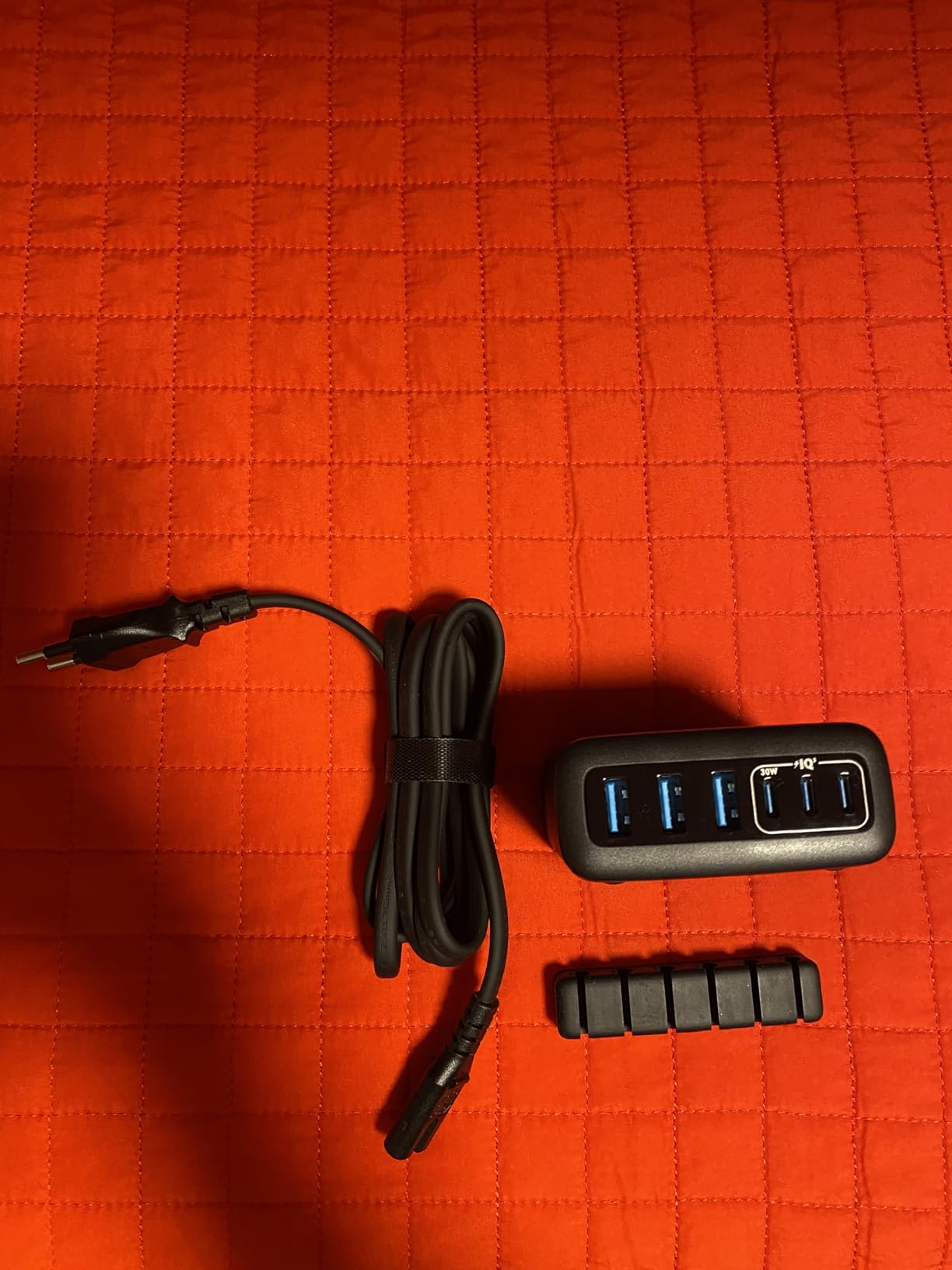 Zentrale Ladestation für die ganze Familie