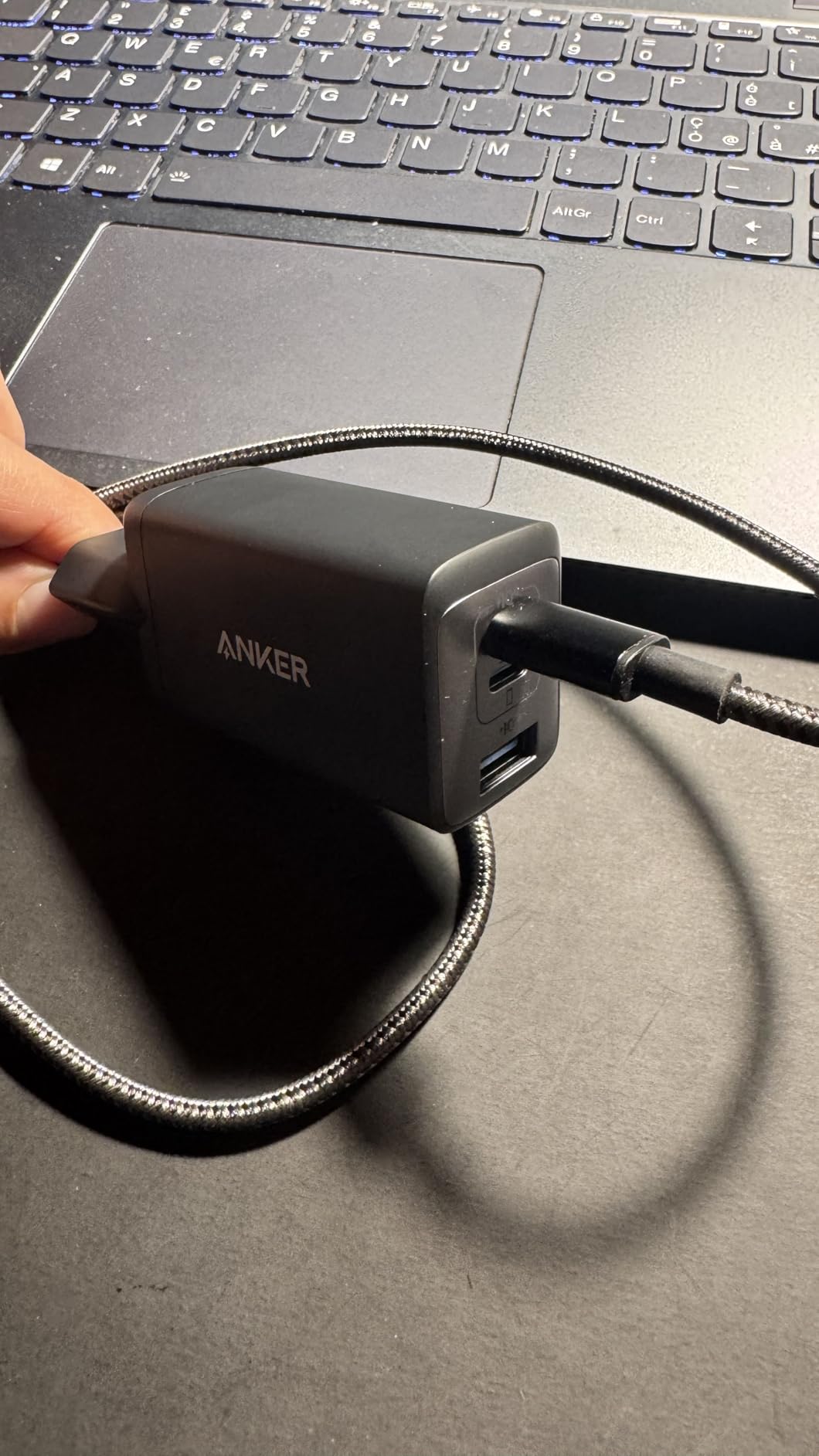Ein Kabel defekt nach 2 Monaten