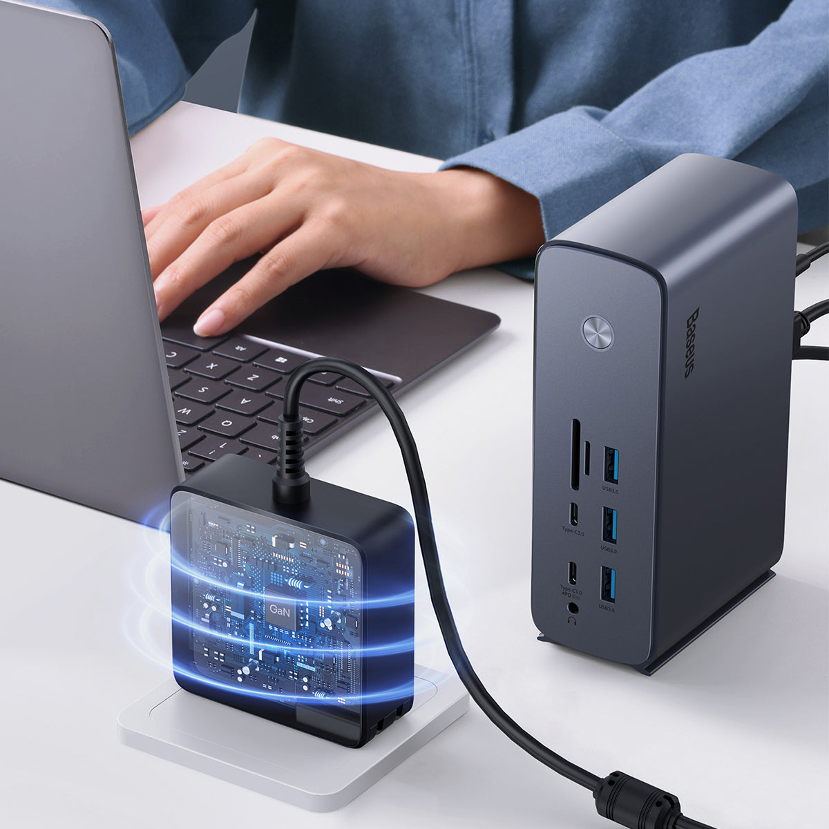 baseus-17-in-1-pro-4-monitor-docking-station-usb-c-dock-mit-8k-gan-130w-und-alum image 7